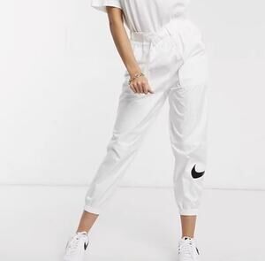 Nike Women’s Loose Fit White Cargo Utility Pants S NWT Swoosh Belted